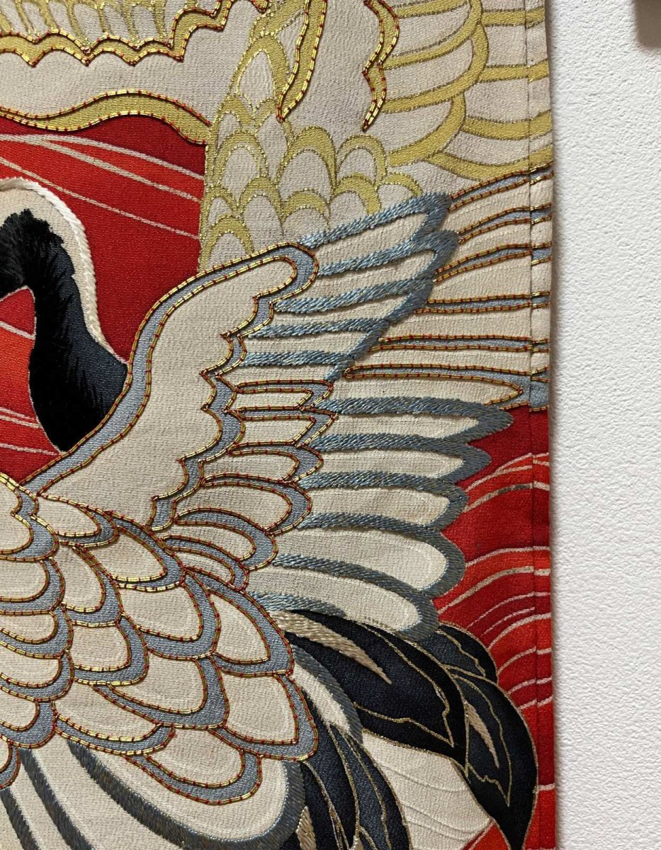 画像15: 正絹 / アンティーク 婚礼黒引き振袖 / 飛鶴 / 大波 / 瑞雲 / 刺繍入り (15)