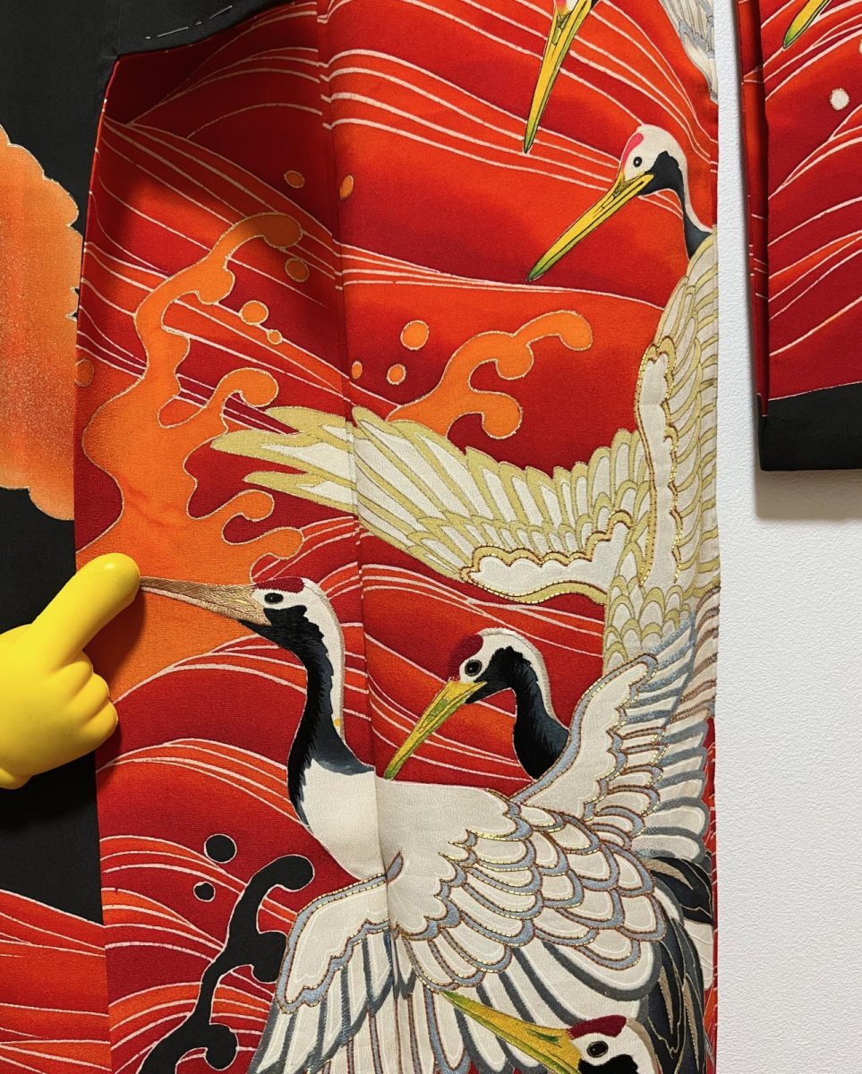 画像18: 正絹 / アンティーク 婚礼黒引き振袖 / 飛鶴 / 大波 / 瑞雲 / 刺繍入り (18)