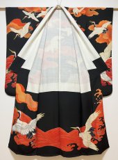 画像3: 正絹 / アンティーク 婚礼黒引き振袖 / 飛鶴 / 大波 / 瑞雲 / 刺繍入り (3)
