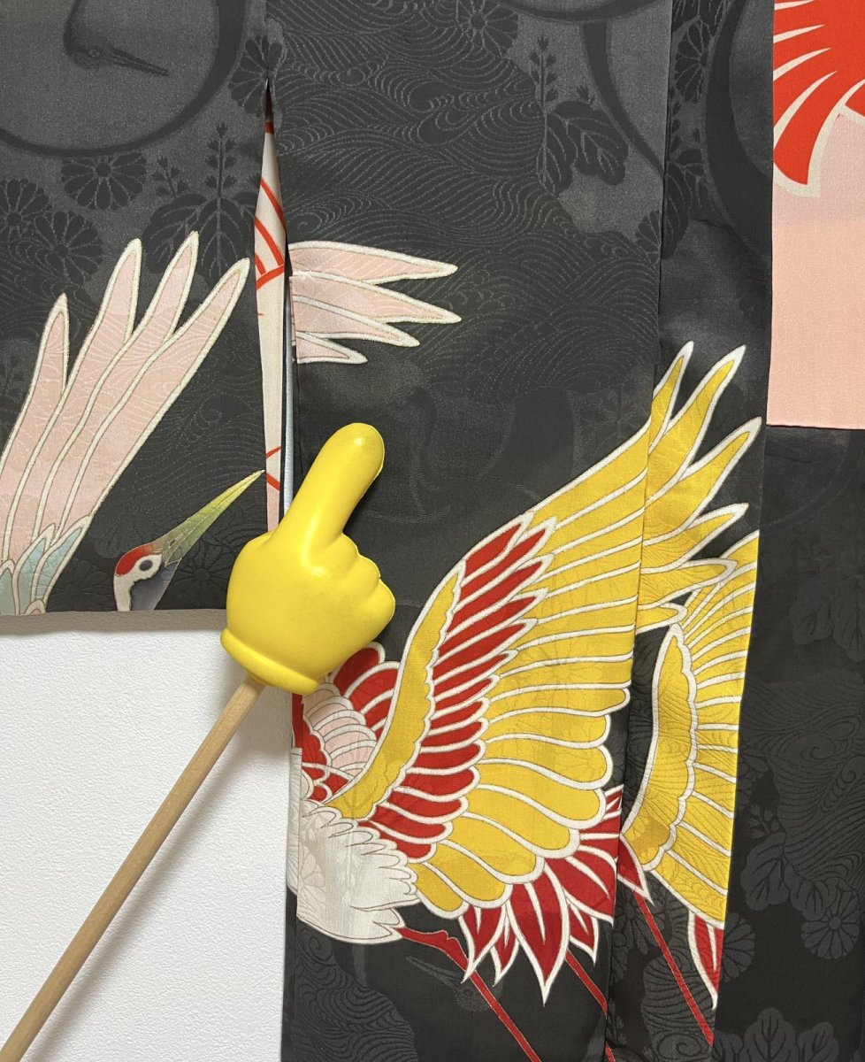 画像12: 正絹 / アンティーク 黒羽織 / 飛鶴 / 鶴と波の地紋入り (12)