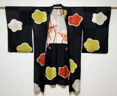 画像2: 正絹 / アンティーク 長羽織 / 絞り梅花 / 市松の地紋  (2)