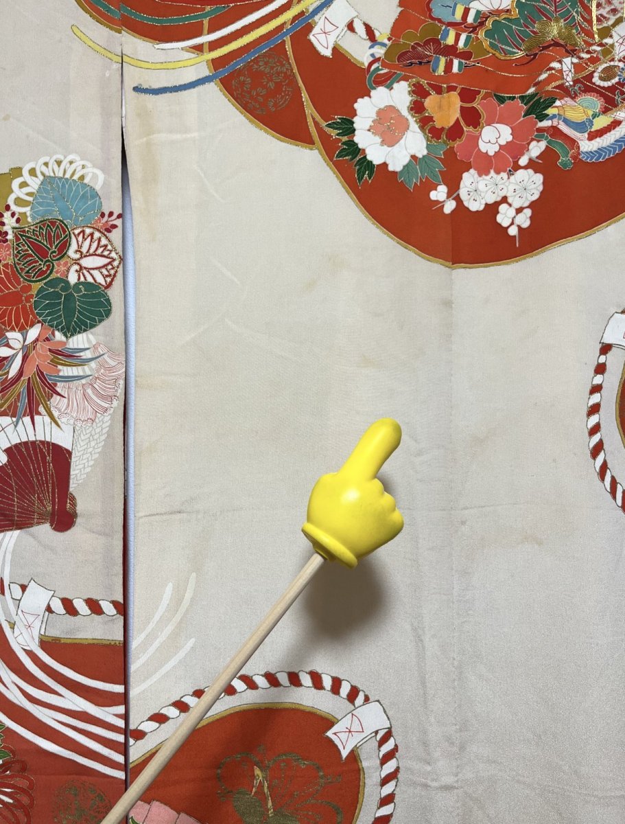 画像13: 正絹 / アンティーク 振袖 / 幔幕 / 宝尽くし / 扇 / 飛鶴 / 刺繍 / 広衿 (13)