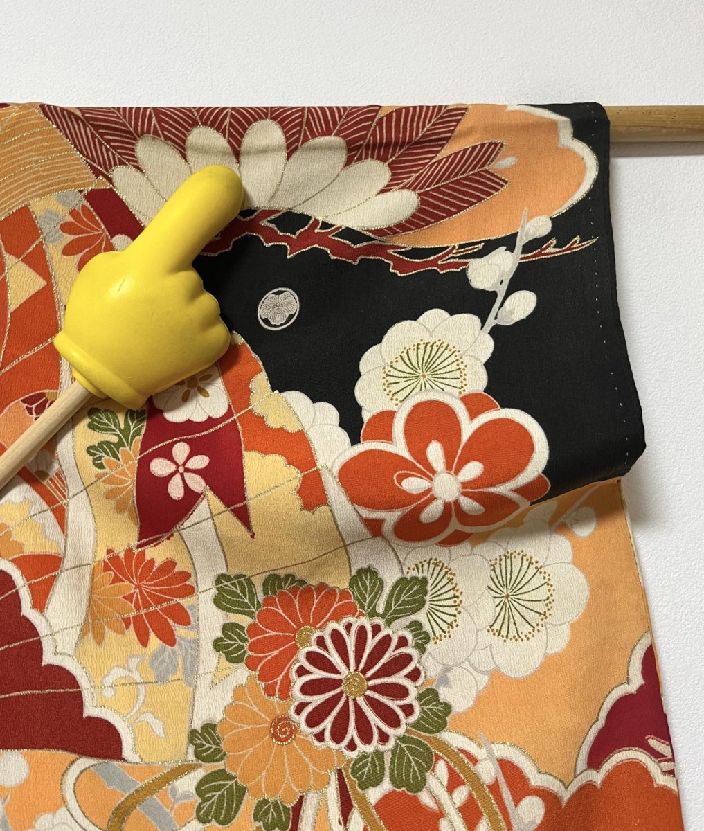 画像14: 正絹 / アンティーク 婚礼黒引き振袖 / 松竹梅 / 扇 / 飛鶴 / 吉祥 / 広衿 (14)