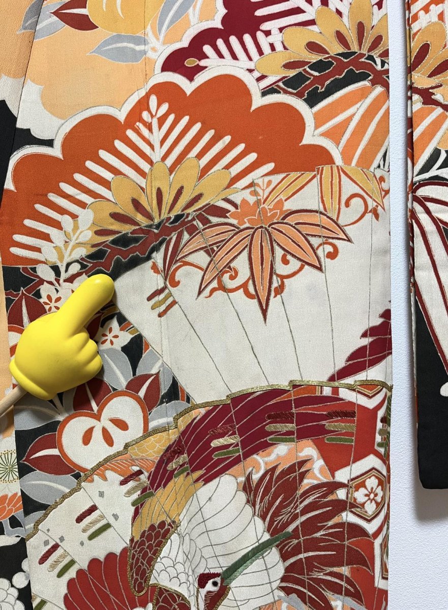 画像16: 正絹 / アンティーク 婚礼黒引き振袖 / 松竹梅 / 扇 / 飛鶴 / 吉祥 / 広衿 (16)