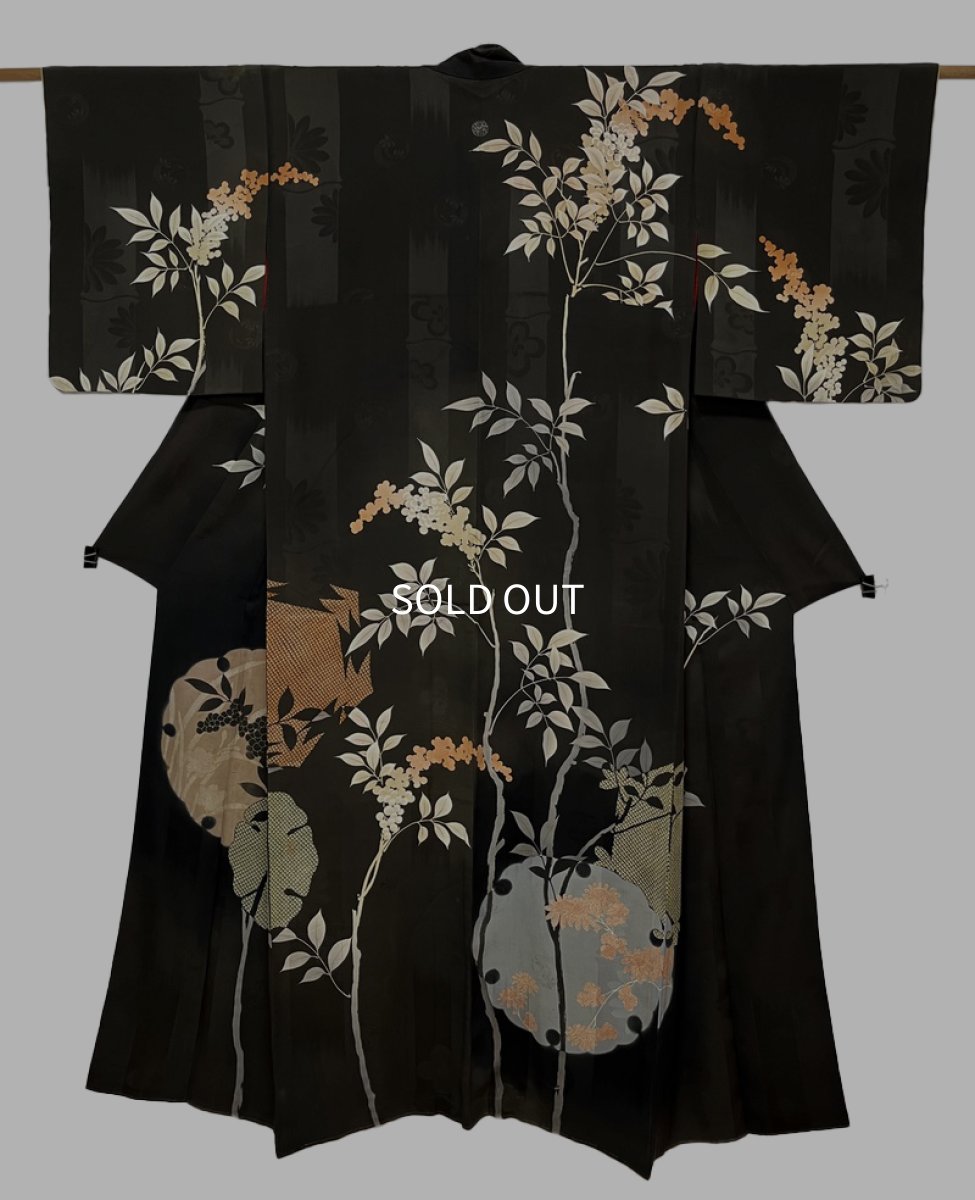 画像1: 正絹 / アンティーク 訪問着 / 南天 / 雪輪 / 縦縞の地紋 / 黒 (1)